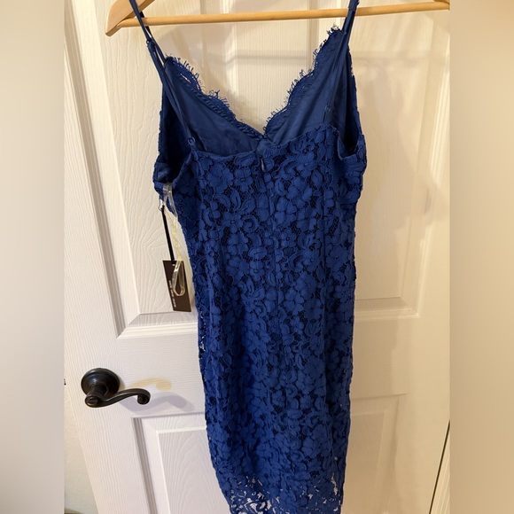 Lulus lacy blue dress in size small. NWOT - Picture 2 of 3